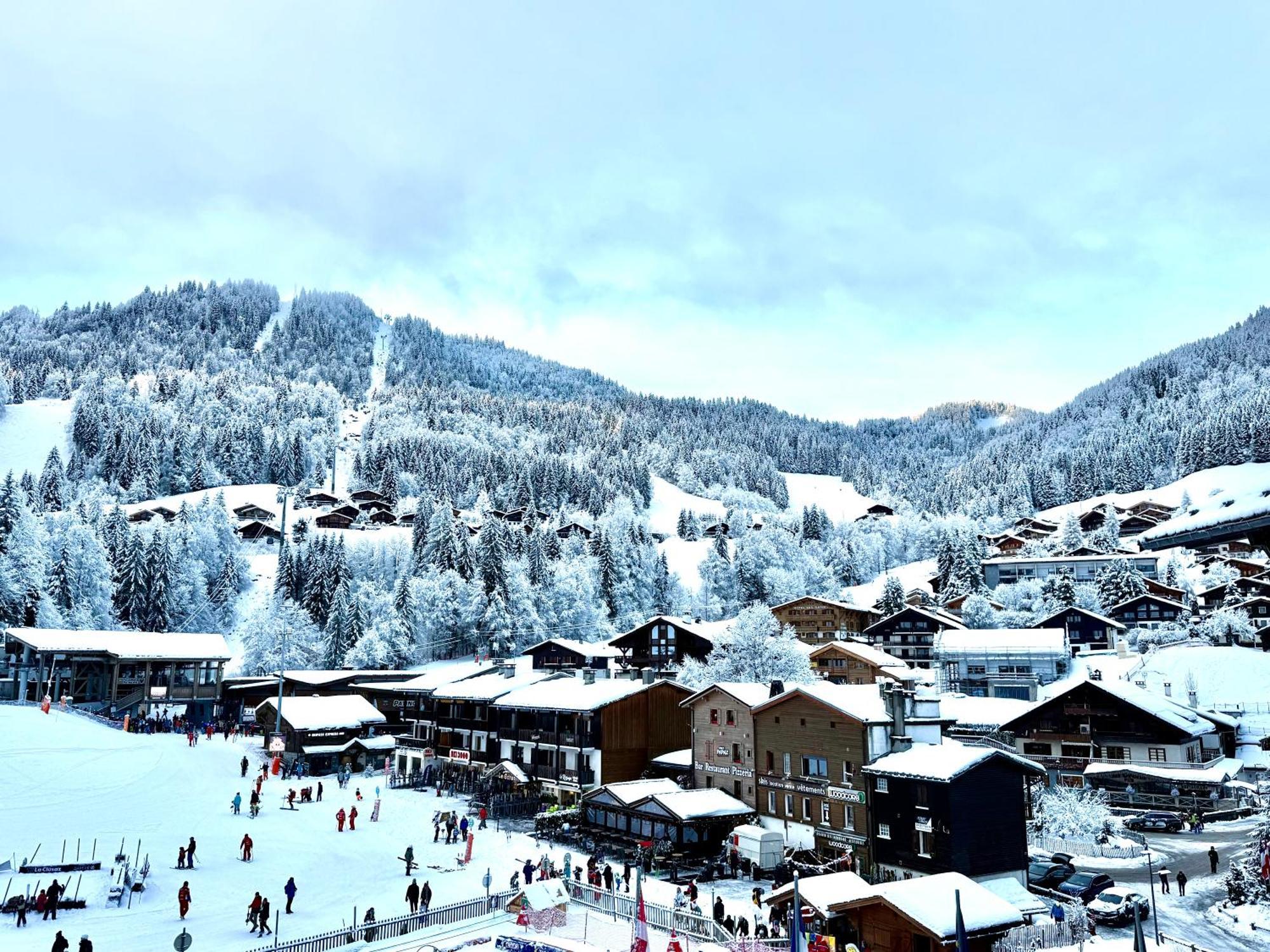 Apartment Centre Village , Pied Des Pistes, 42 M2 , Balcon Sud Vue Montagne La Clusaz